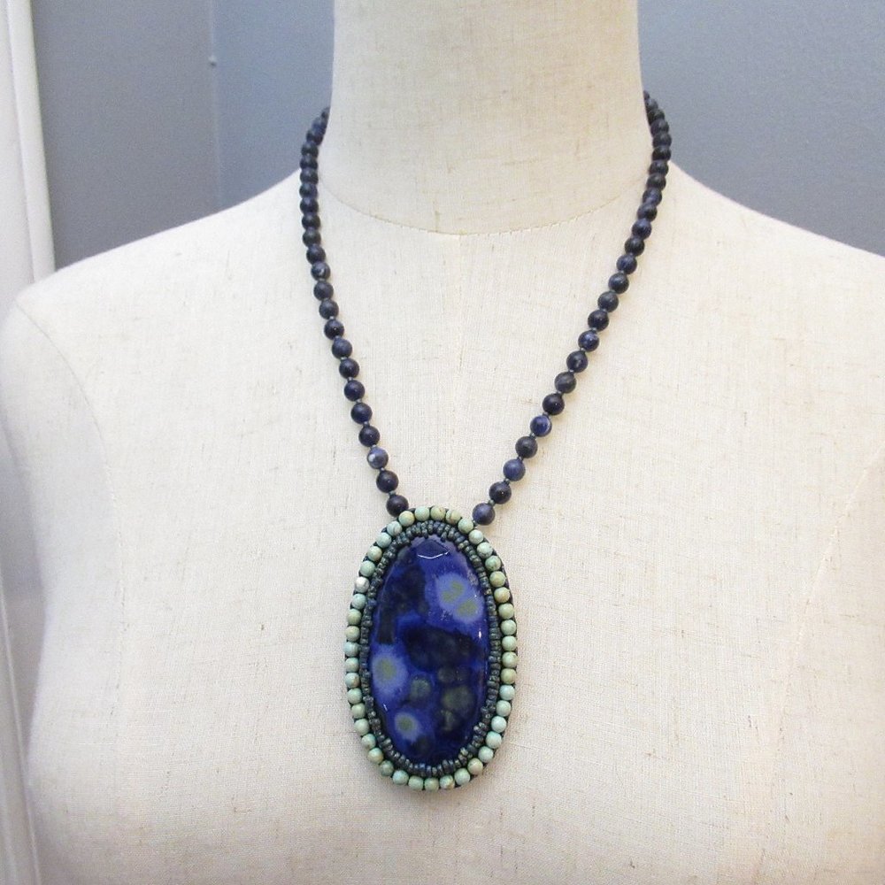 Cabochon necklace on Sodalite